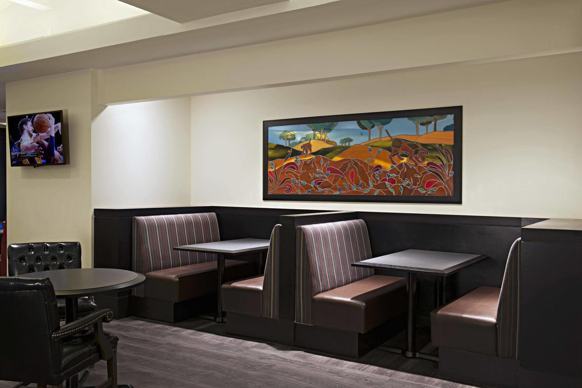 Hotel Ramada Plaza By Wyndham Calgary Downtown Exteriér fotografie